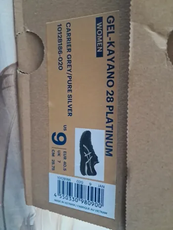 Used Asics Gel-Kayano 28 Platinum bike — image 6 of 7