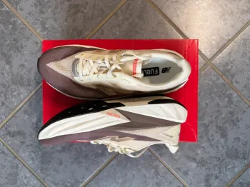 New Balance FuelCell Rebel V5 bike de segunda mano — imagen 3 de 5