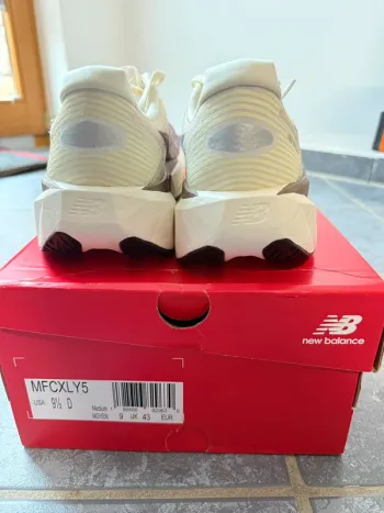 New Balance FuelCell Rebel V5 bike de segunda mano — imagen 4 de 5