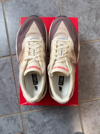 New Balance FuelCell Rebel V5 bike de segunda mano — imagen 5 de 5