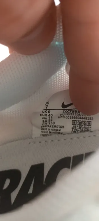 Used Nike Zoom Rival Waffle 6 bike — image 5 of 8