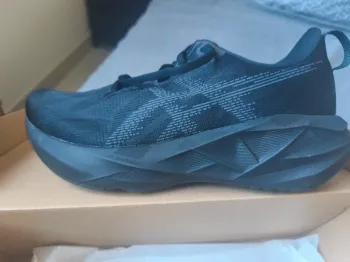 Używany Asics Novablast 5 bike