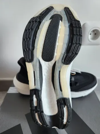 Gebrauchtes Adidas Ultraboost Light bike — Bild 8 von 11