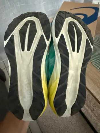 Used Asics Novablast 5 bike — image 7 of 8