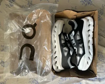 Gebrauchtes On Running shoes bike