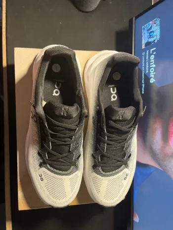 Gebrauchtes Clean ON Running Shoes bike — Bild 2 von 8