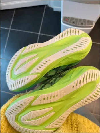 Asics Novablast 5 Ekiden bike usato — immagine 3 di 4