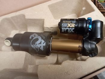 Brugt Fox float X2 factory extra volume 2025 bike — billede 5 af 6
