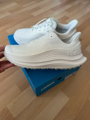 Gebrauchtes Hoka running shoes bike — Bild 2 von 5