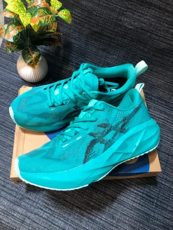 Used Asics Novablast 5 bike