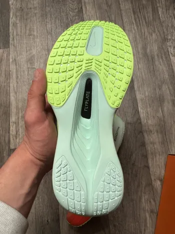 Used New Balance Zoom Fly 6 bike — image 3 of 6