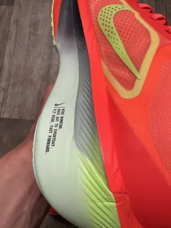Used New Balance Zoom Fly 6 bike — image 5 of 6