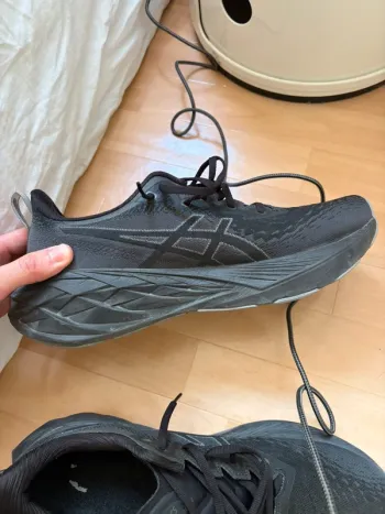 Gebrauchtes Asics Novablast 4 bike — Bild 6 von 6