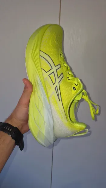 Gebrauchtes Asics Novablast 4 bike — Bild 2 von 7