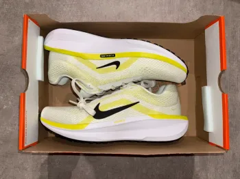 Gebrauchtes Look Nike Air Winflo 11 bike — Bild 2 von 2