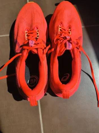 Used Asics Novablast 5 bike — image 4 of 7