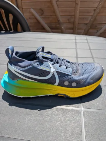 Używany Nike ZoomX Zegama Trail 2 bike — zdjęcie 3 z 5