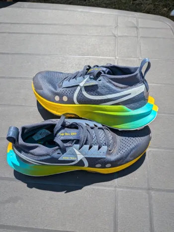 Używany Nike ZoomX Zegama Trail 2 bike — zdjęcie 2 z 5