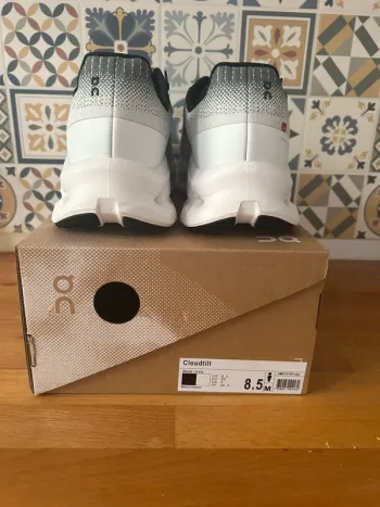 On Running shoes size 42 bike d'occasion — image 3 sur 3