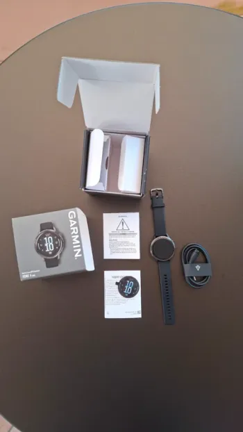 Garmin Venu 4 bike d'occasion — image 3 sur 5