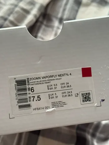 100% Zoomx Vaporfly Next% 4 bike d'occasion — image 2 sur 7