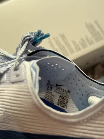 100% Zoomx Vaporfly Next% 4 bike d'occasion — image 5 sur 7