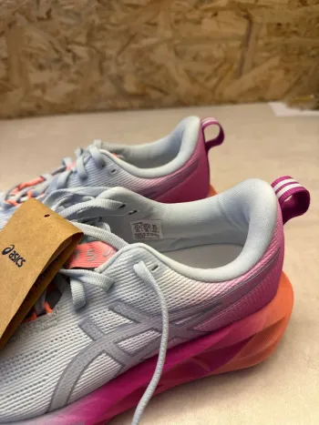 Käytetty Asics NovaBlast 5 bike — kuva 3 / 6