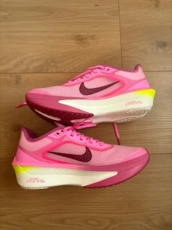 Used Nike Zoom Fly 6 bike — image 4 of 11