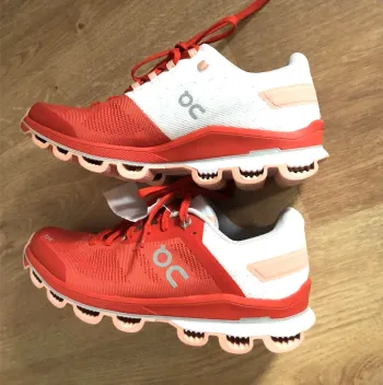Gebrauchtes On Running Cloudsurfer 6 bike