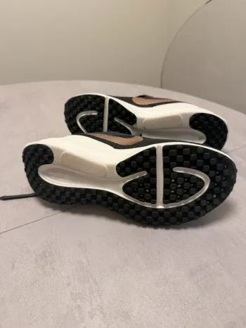 Używany Nike Revolution 8 bike — zdjęcie 7 z 9