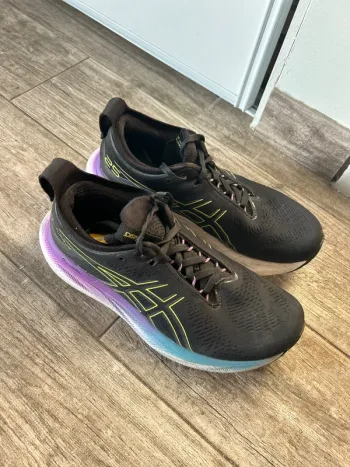 Used Asics Gel nimbus 25 bike