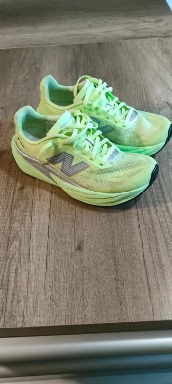 New Balance FuelCell Rebel v5 bike de segunda mano — imagen 2 de 6