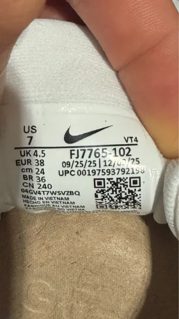 Używany Nike W Journey Run bike — zdjęcie 5 z 7