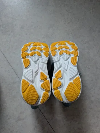Gebrauchtes Hoka Clifton 10 bike — Bild 2 von 5
