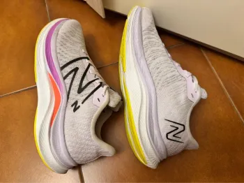 Gebrauchtes New Balance FuelCell Propel V4 bike — Bild 6 von 9