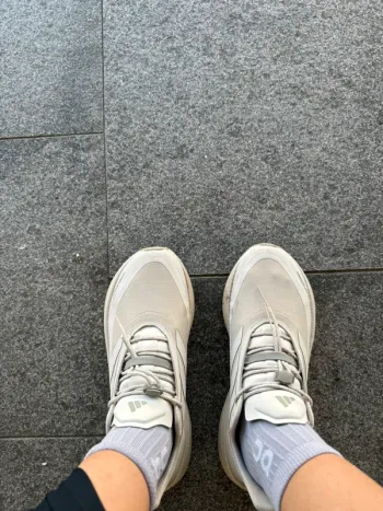 Brugt Adidas Ultraboost 5 Hermanos Koumori bike — billede 3 af 4