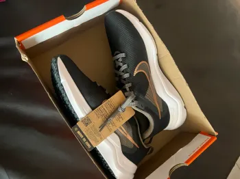 Gebrauchtes Nike Downshifter 12 bike — Bild 3 von 8