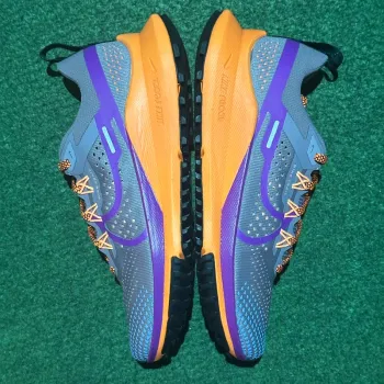 Used Lightweight Nike React Pegasus Trail 4 2022 bike — image 4 of 9