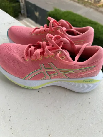Asics Running Shoes Rose bike usato — immagine 4 di 5