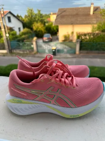 Asics Running Shoes Rose bike usato