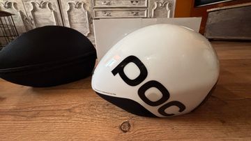 Tweedehands POC Cerebel Helmet 2026 bike — afbeelding 1 van 6