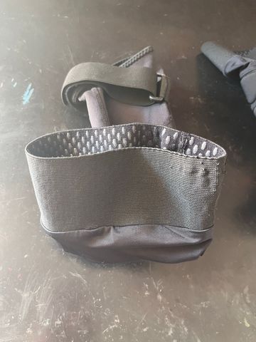 Used Fox Launch knee guard bike — image 8 of 10