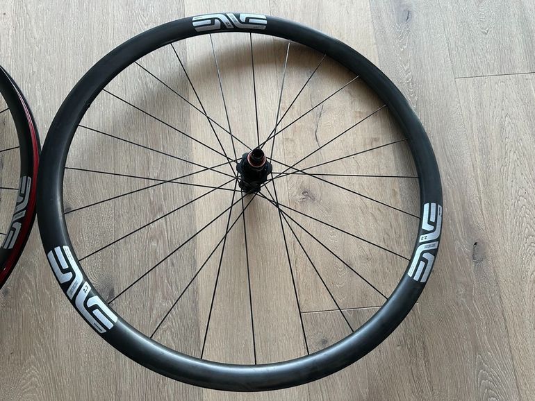 Brugt Enve SES 2.3 Innerdrive Premium 2024 bike — billede 3 af 11