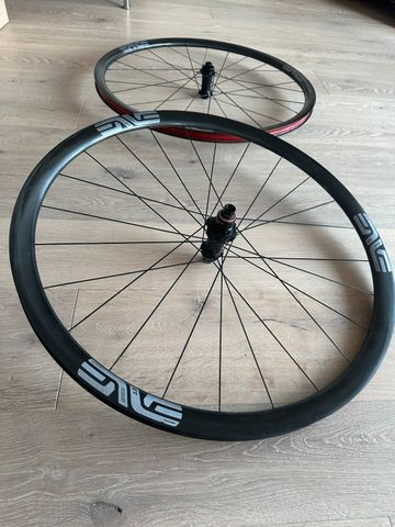 Brugt Enve SES 2.3 Innerdrive Premium 2024 bike — billede 4 af 11