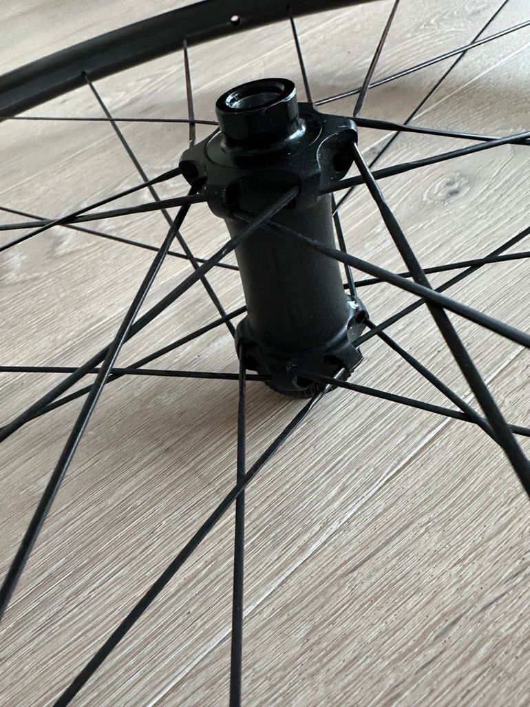 Brugt Enve SES 2.3 Innerdrive Premium 2024 bike — billede 8 af 11