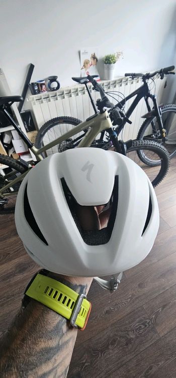 Used Specialized Propero 4 MIPS Helmet 2025 bike — image 5 of 7