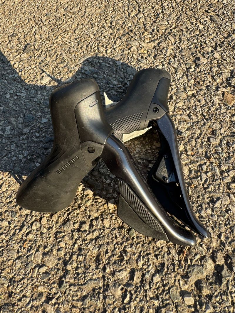Shimano Ultegra Di2 12v Levers 2025 Brakes d'occasion