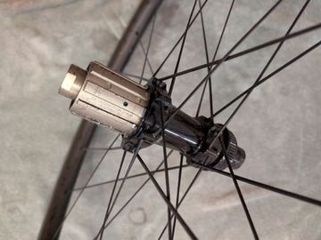 Used token Ventous Carbon Disc Wheelset 2024 bike — image 6 of 10