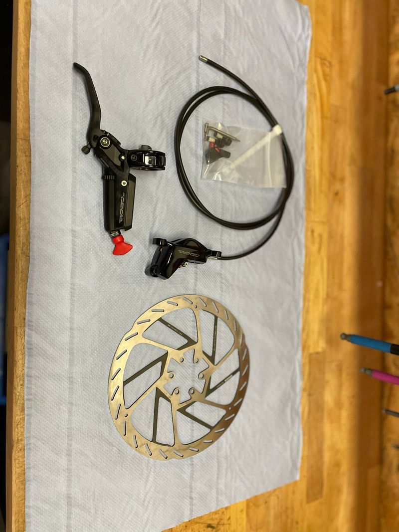 Used Sram Code RSC Silver Stealth 2023 bike — image 5 of 6