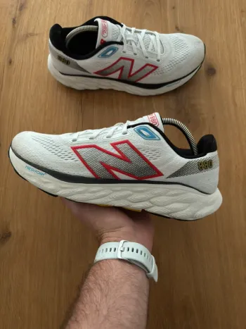 Używany New Balance Fresh Foam X 880v14 bike